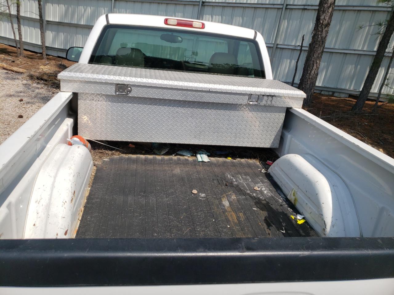 Photo 6 from auction – 2004 CHEVROLET SILVERADO with VIN 1GCEC14X54Z187540