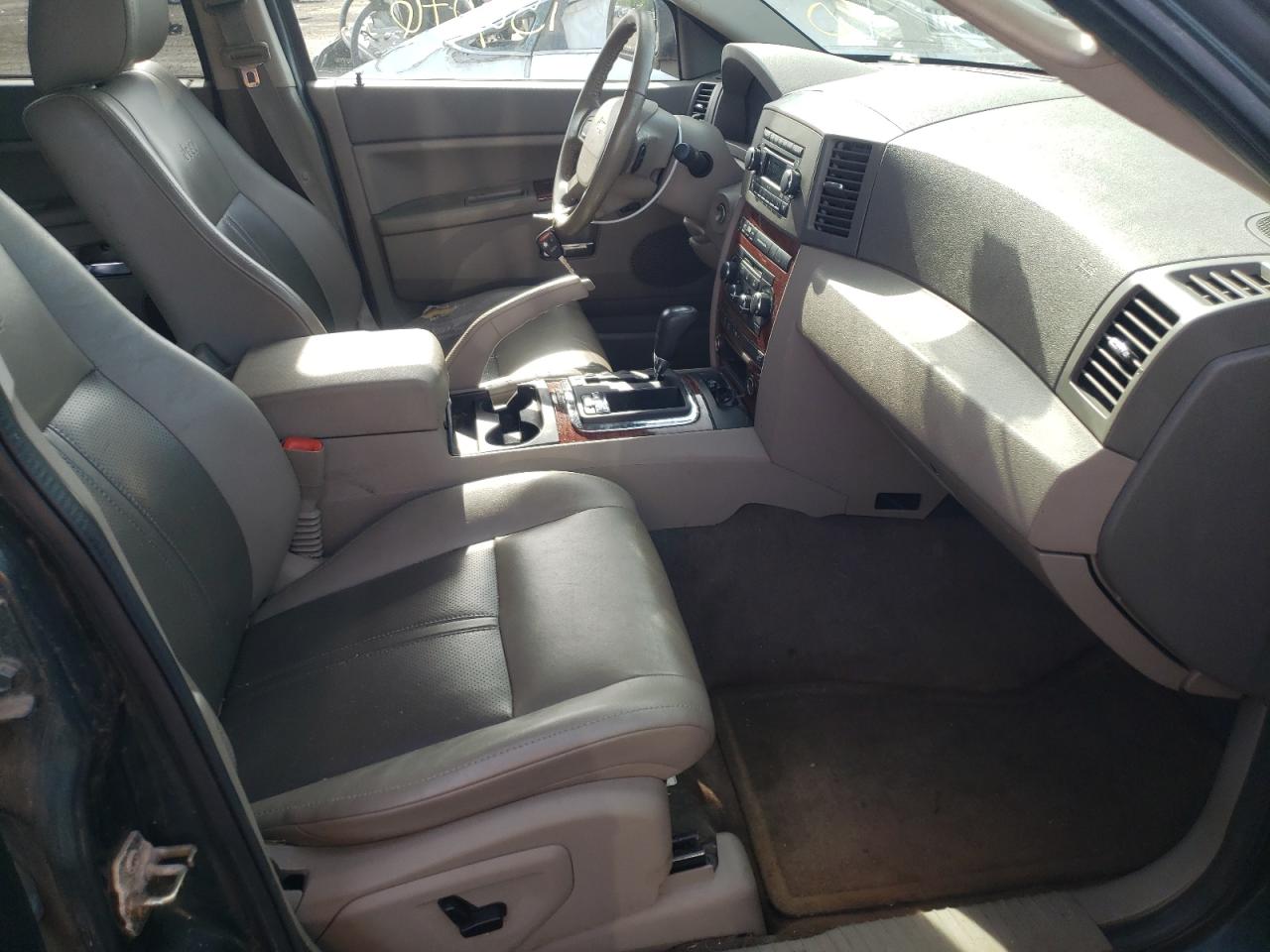 Photo 5 from auction – 2005 JEEP GRAND CHER with VIN 1J4HR58235C679855