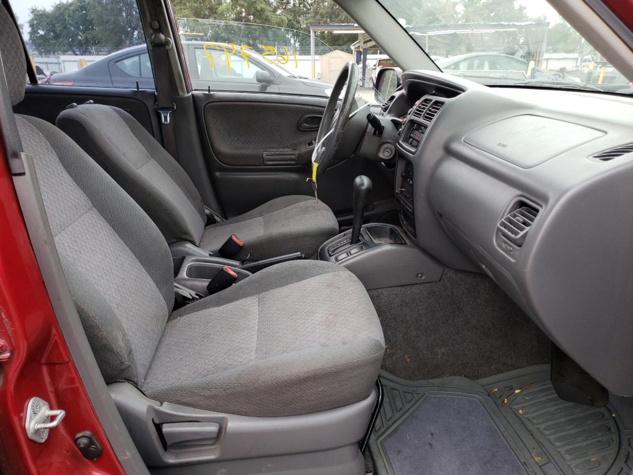 Photo 5 from auction – 2000 CHEVROLET TRACKER with VIN 2CNBE13C5Y6915348