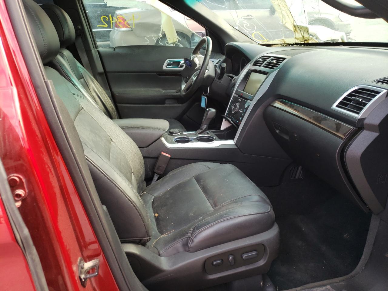Photo 5 from auction – 2015 FORD EXPLORER L with VIN 1FM5K8F81FGC48961