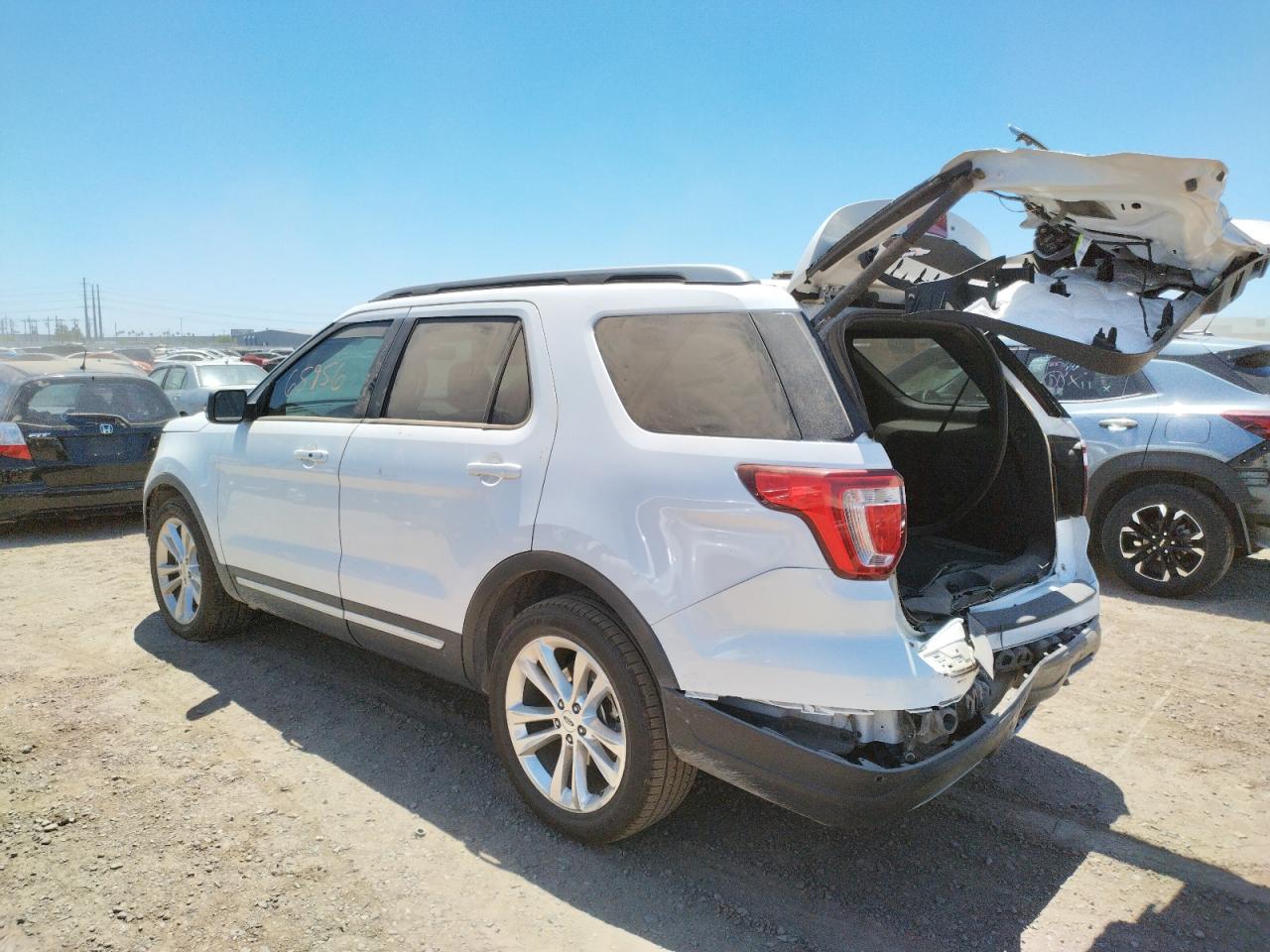 Photo 3 from auction – 2019 FORD EXPLORER X with VIN 1FM5K7D89KGA42164