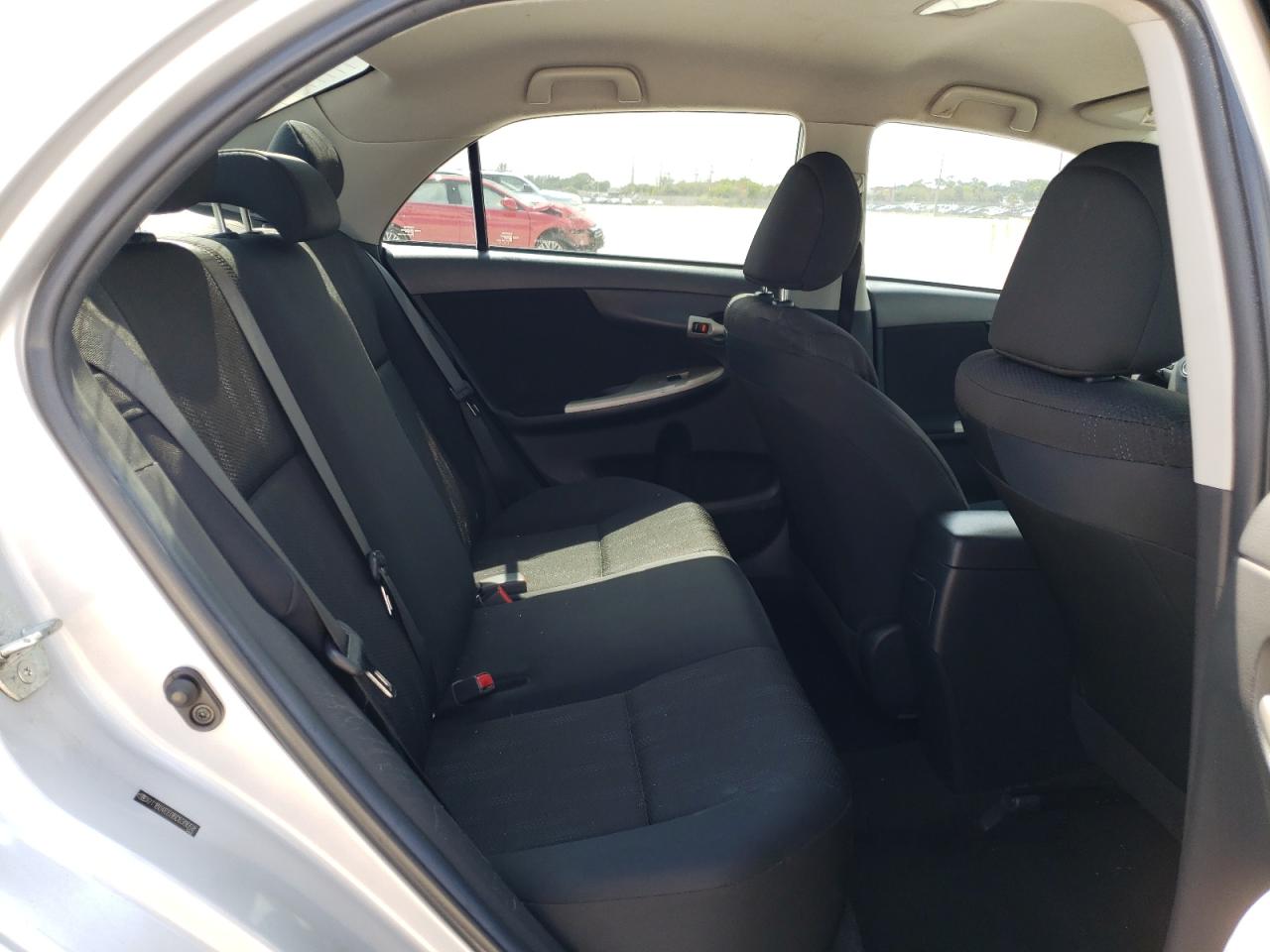Photo 6 from auction – 2011 TOYOTA COROLLA LE with VIN 2T1BU4EE0BC639058
