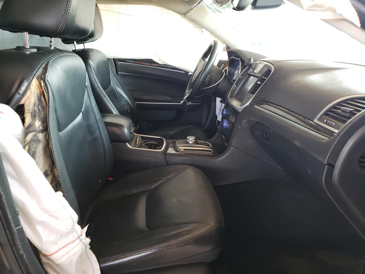 Photo 5 from auction – 2015 CHRYSLER 300 LIMITE with VIN 2C3CCAAG1FH908522