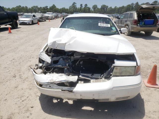 Photo 9 from auction – 2000 MERCURY GRAND MARQ with VIN 2MEFM75W7YX676221