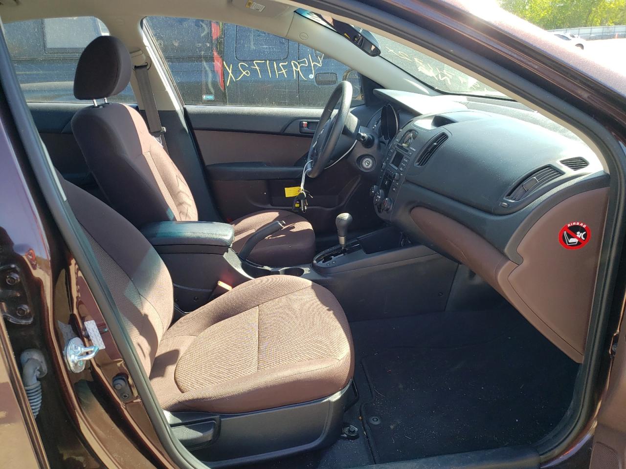 Photo 5 from auction – 2010 KIA FORTE EX with VIN KNAFU4A20A5051540