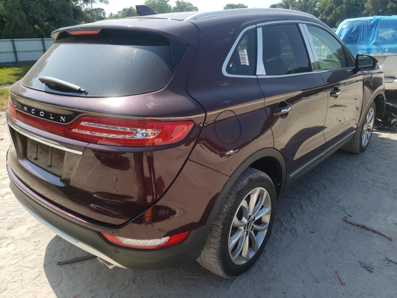 Photo 4 from auction – 2019 LINCOLN MKC SELECT with VIN 5LMCJ2C93KUL33703