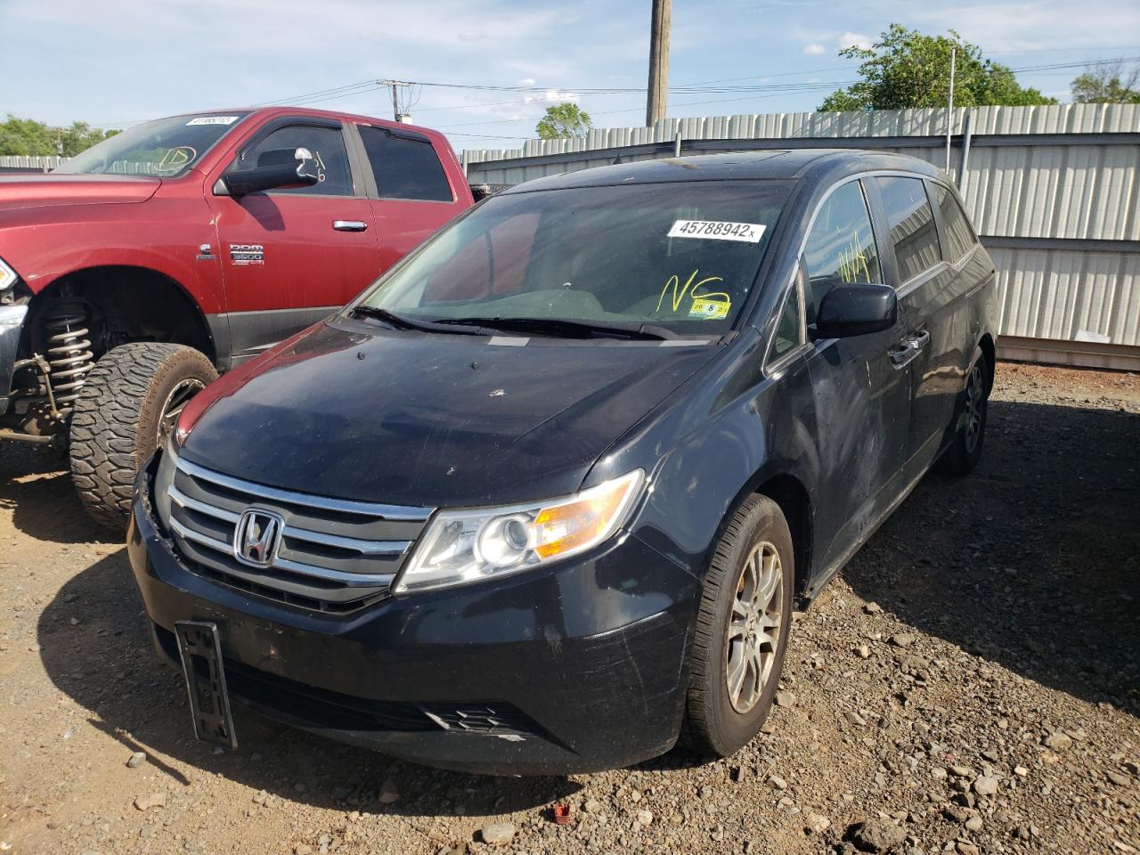 Photo 2 from auction – 2012 HONDA ODYSSEY EX with VIN 5FNRL5H60CB068891