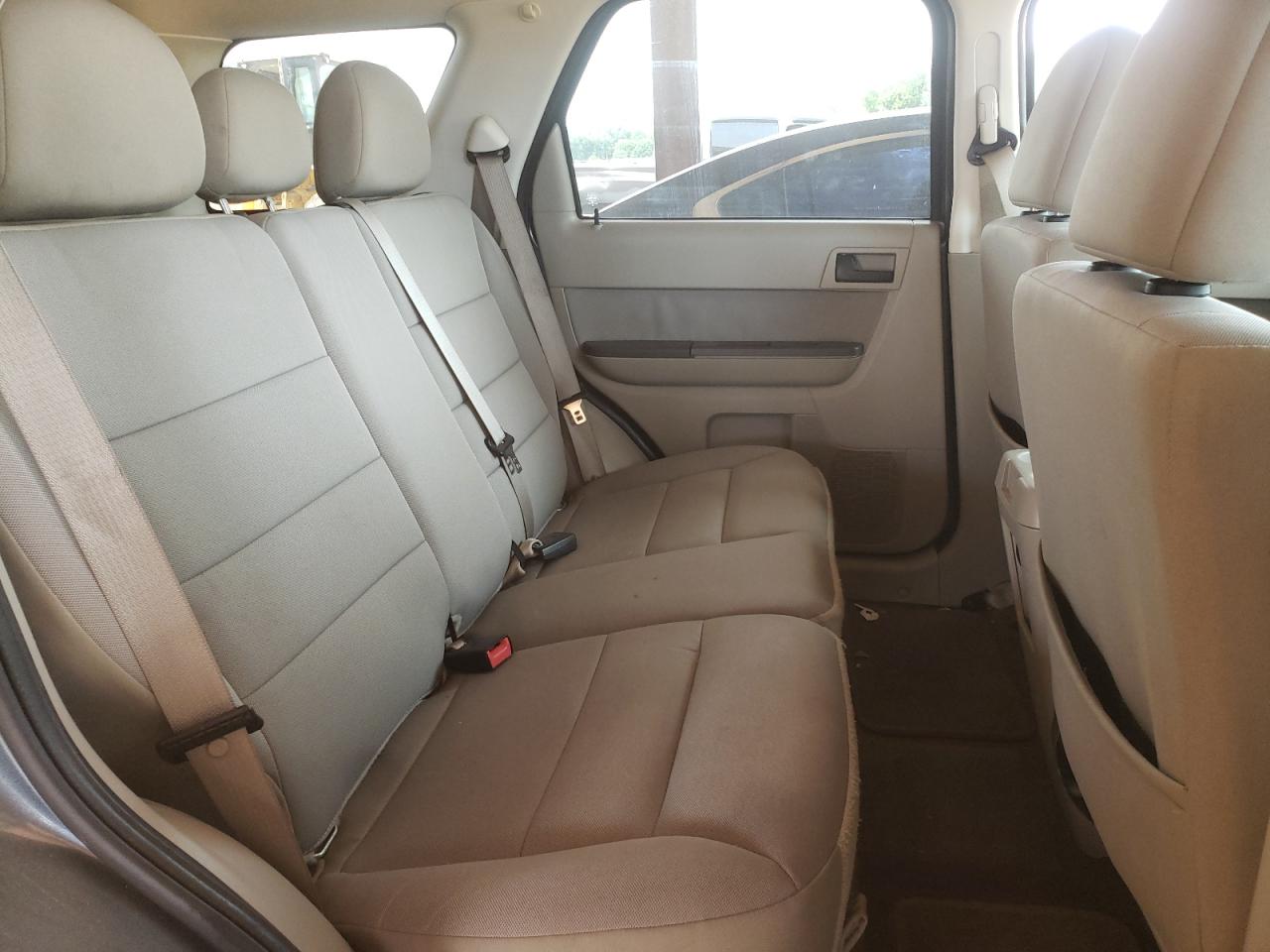 Photo 6 from auction – 2011 FORD ESCAPE XLT with VIN 1FMCU0DG1BKB95666