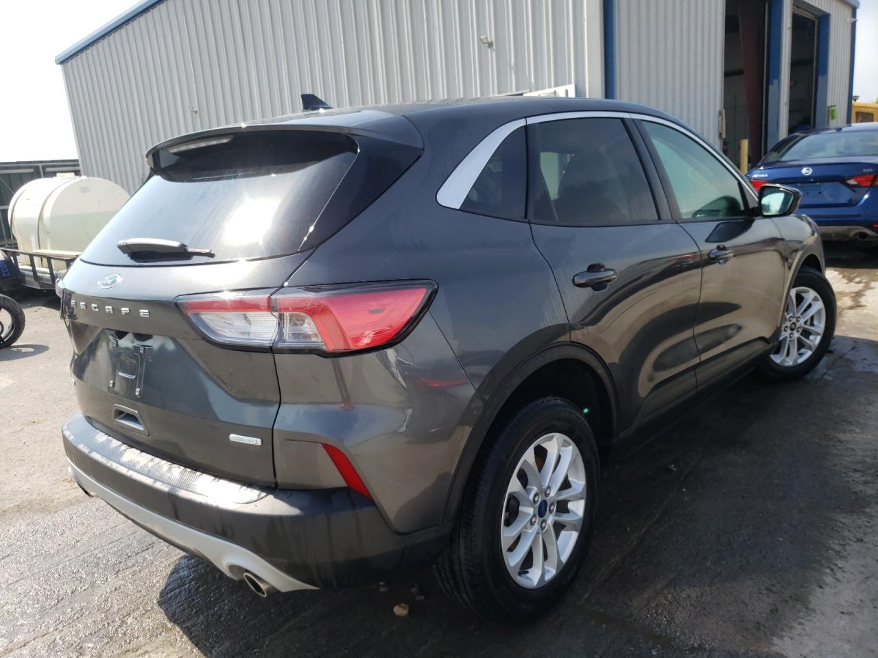 Photo 4 from auction – 2020 FORD ESCAPE SE with VIN 1FMCU0G68LUA76649