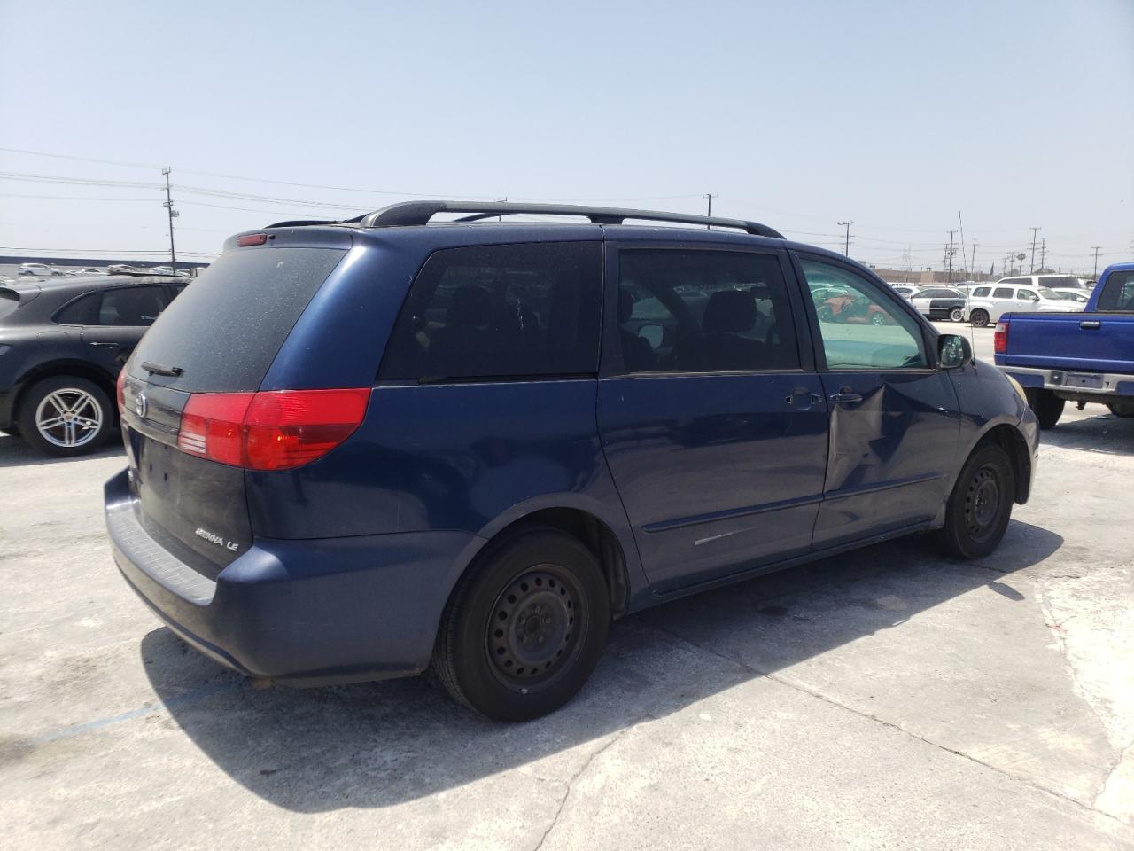 Photo 4 from auction – 2004 TOYOTA SIENNA with VIN 5TDZA23C74S076582