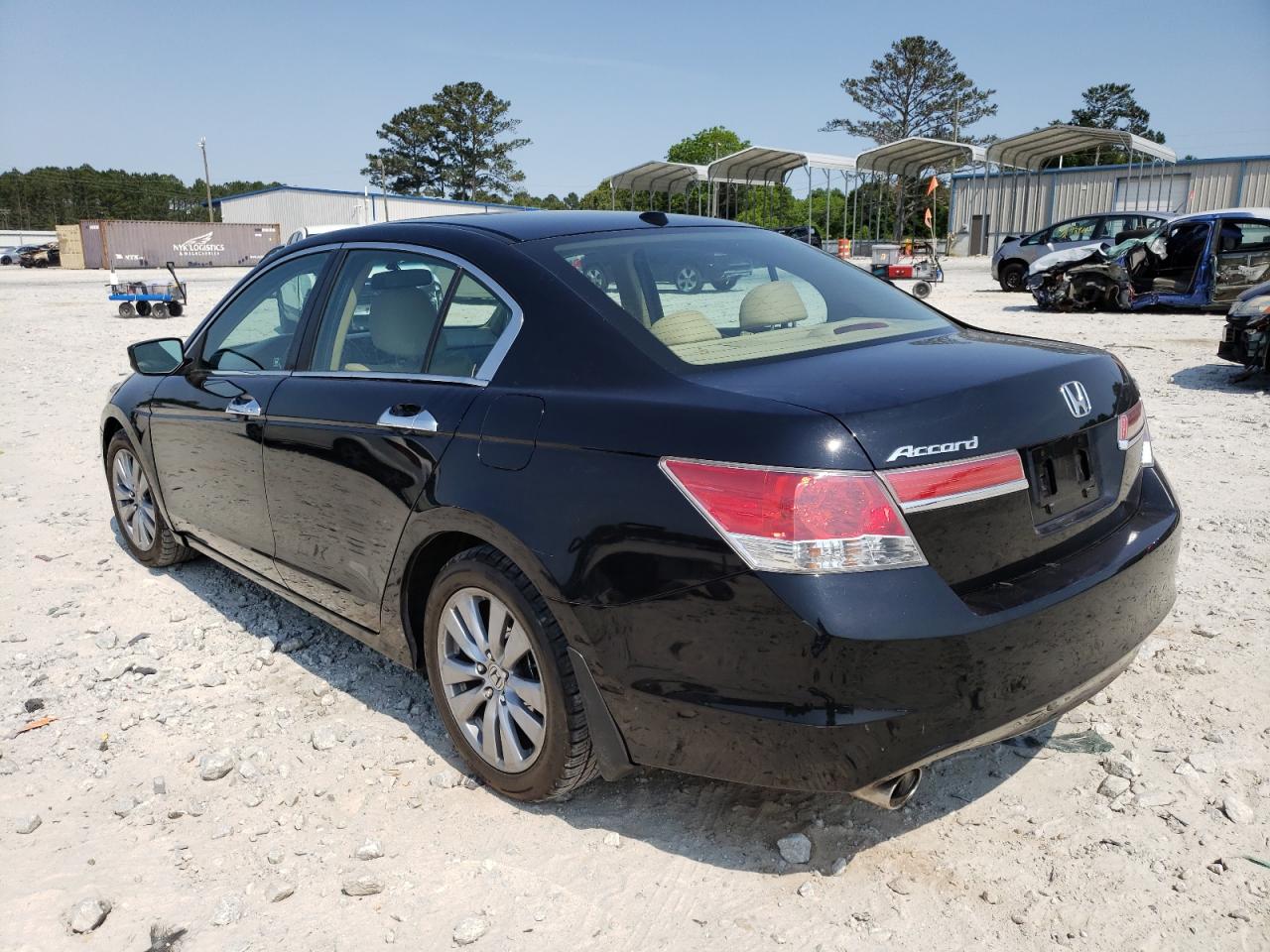 Photo 13 from auction – 2011 HONDA ACCORD with VIN 1HGCP3F8XBA018737