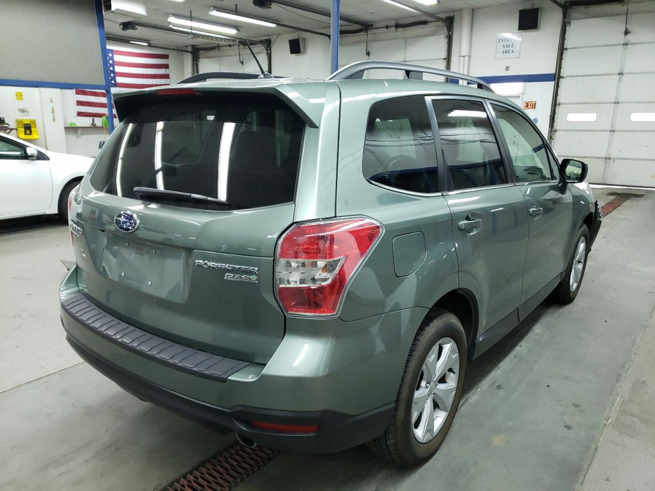 Photo 4 from auction – 2015 SUBARU FORESTER 2 with VIN JF2SJAHCXFH548500