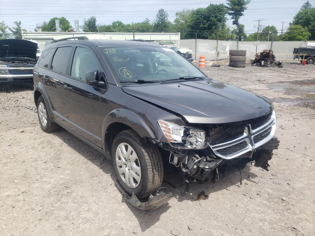 DODGE JOURNEY SE 2017 with VIN 3C4PDCAB6HT504541 - Photo from auction