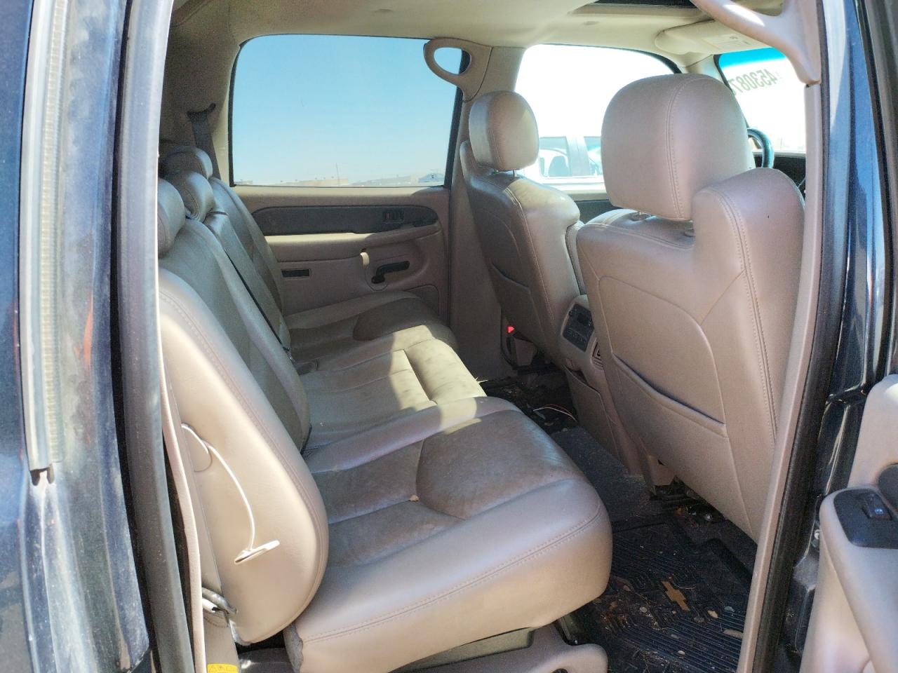 Photo 6 from auction – 2004 CHEVROLET AVALANCHE with VIN 3GNEC12T04G277329