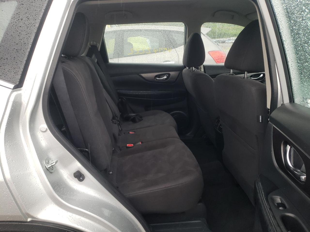 Photo 6 from auction – 2015 NISSAN ROGUE S with VIN KNMAT2MT9FP561003