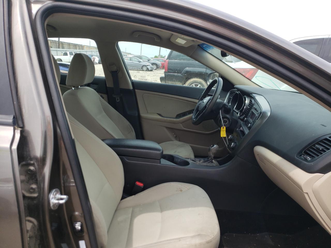 Photo 5 from auction – 2013 KIA OPTIMA LX with VIN 5XXGM4A76DG104941