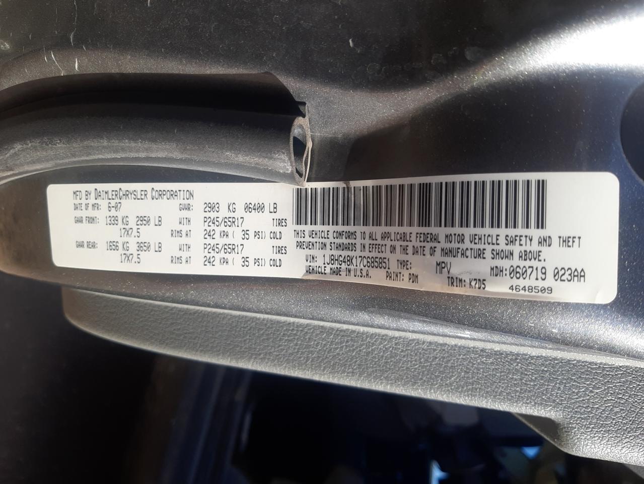 Photo 10 from auction – 2007 JEEP COMMANDER with VIN 1J8HG48K17C685851