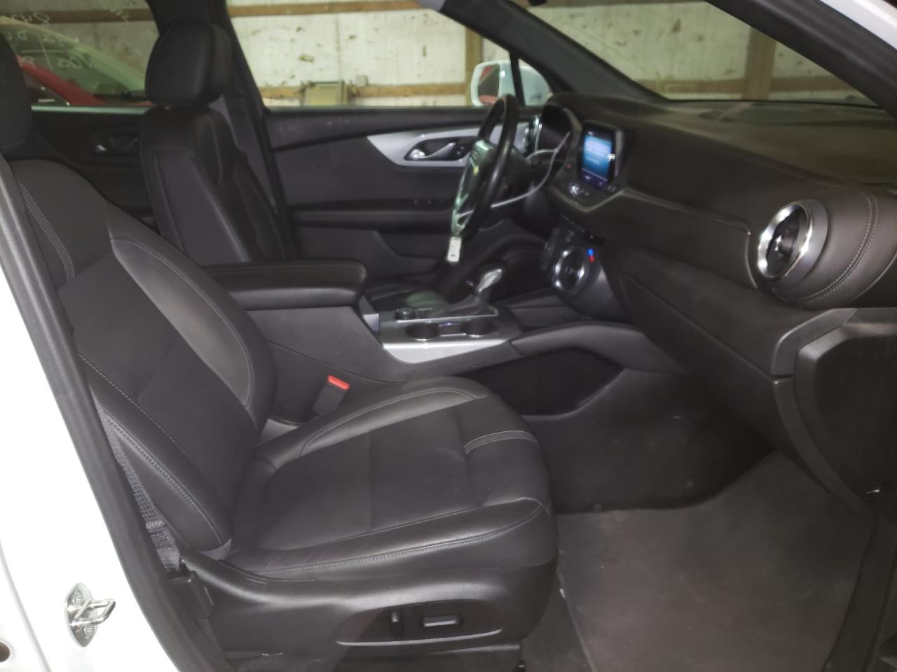 Photo 5 from auction – 2020 CHEVROLET BLAZER 3LT with VIN 3GNKBDRS2LS643517