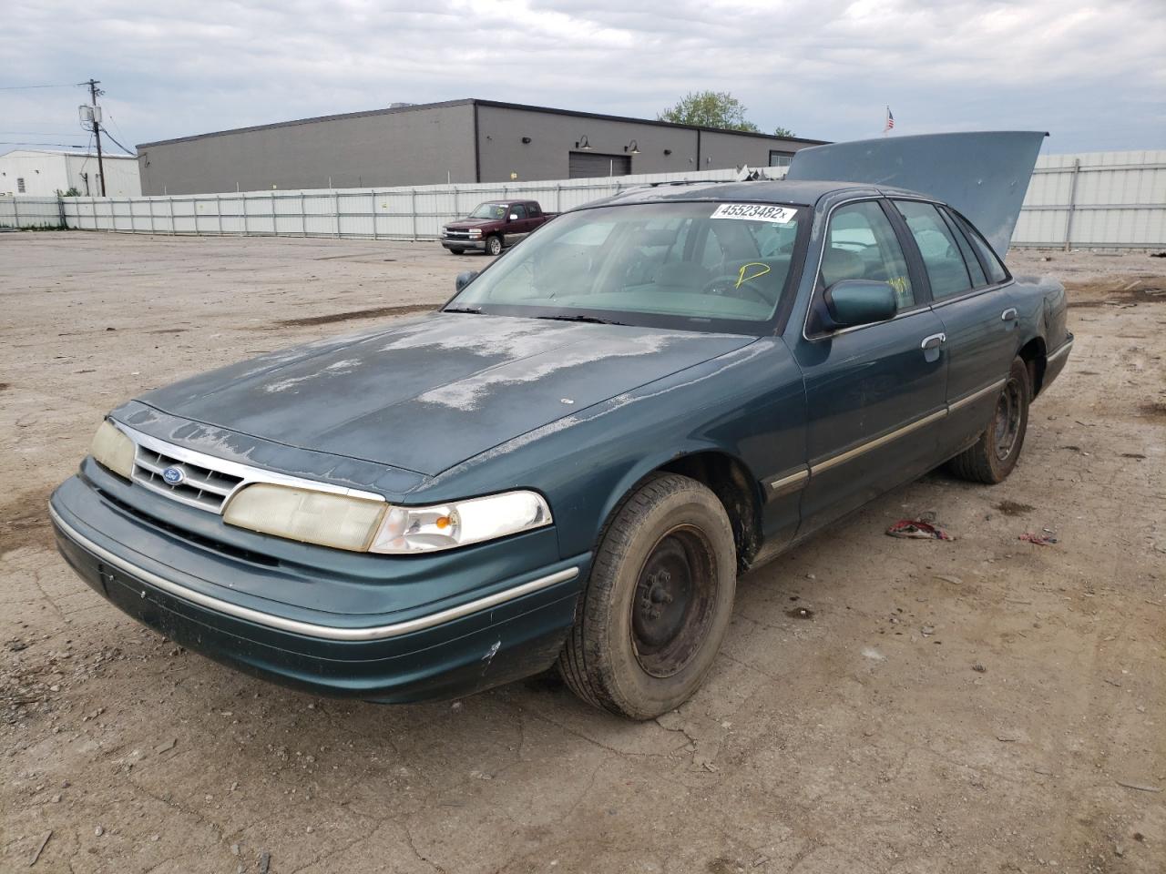 Photo 14 from auction – 1996 FORD CROWN VICT with VIN 2FALP73W1TX205372