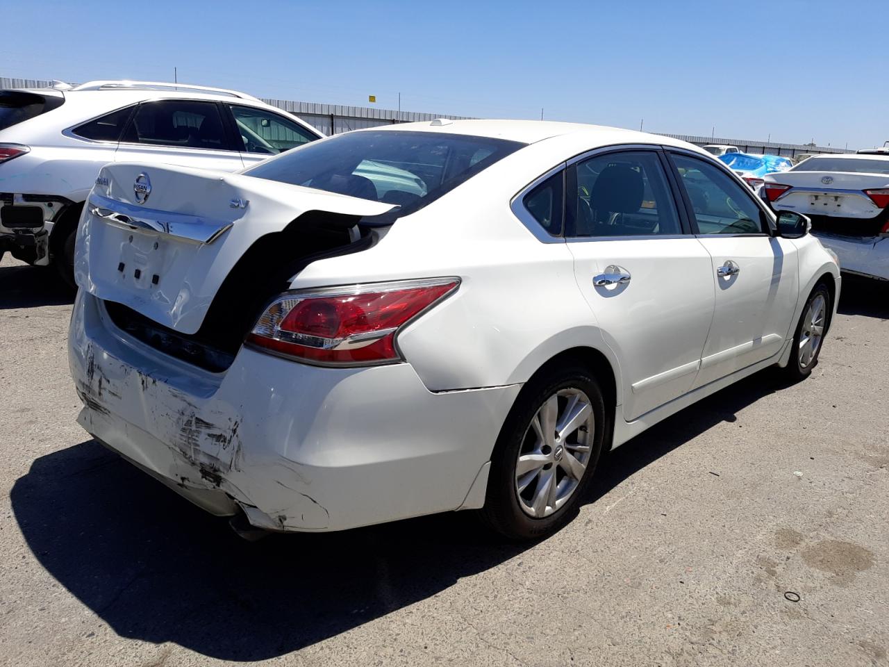 Photo 4 from auction – 2015 NISSAN ALTIMA 2.5 with VIN 1N4AL3AP8FC573542