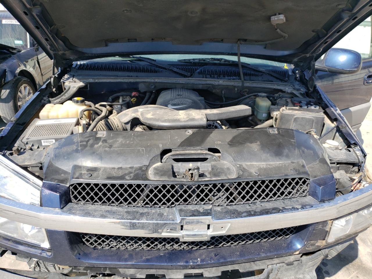 Photo 12 from auction – 2002 CHEVROLET AVALANCHE with VIN 3GNEC13T12G121943