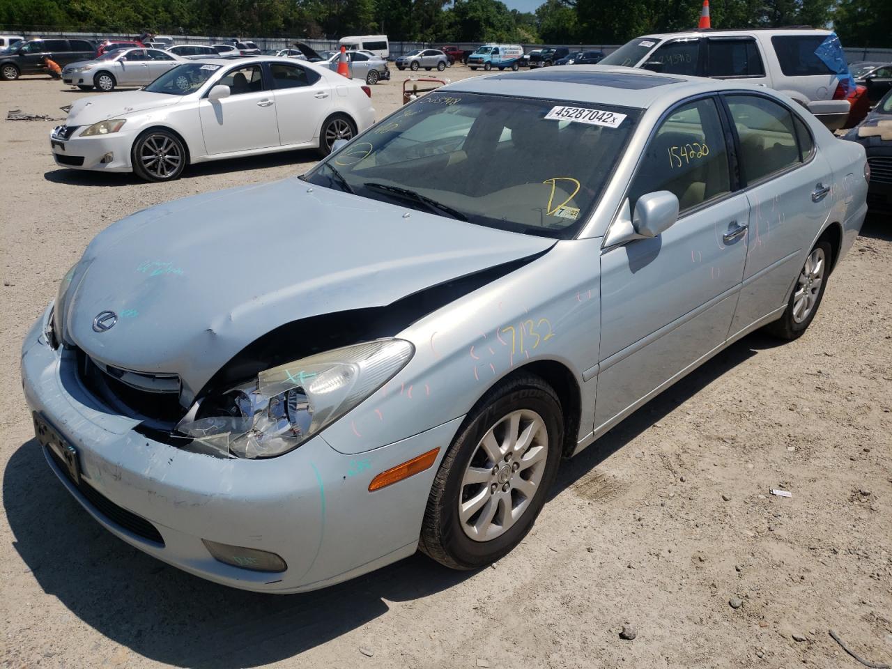 Photo 2 from auction – 2004 LEXUS ES 330 with VIN JTHBA30G745023948
