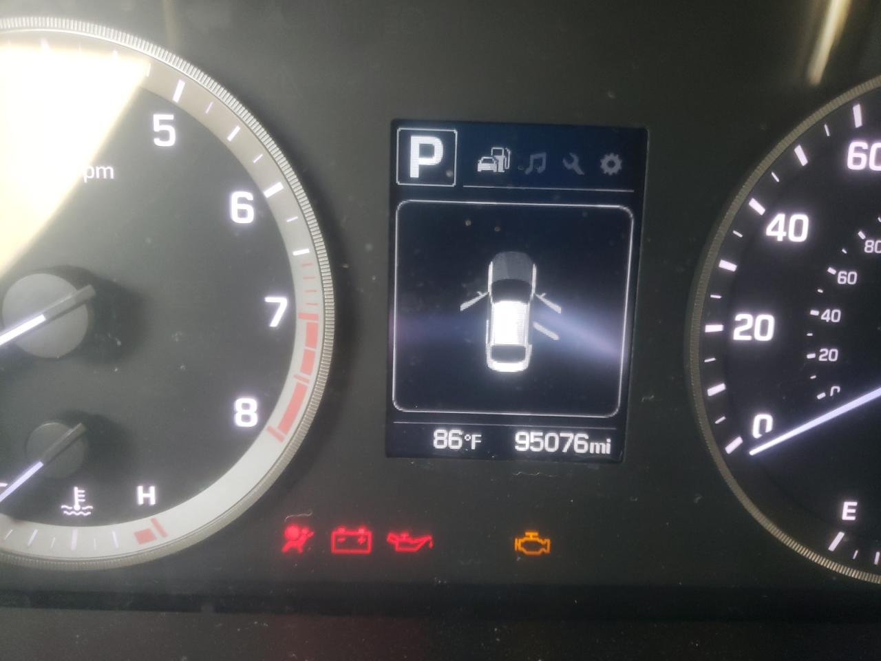 Photo 8 from auction – 2016 HYUNDAI SONATA SE with VIN 5NPE24AF3GH335115