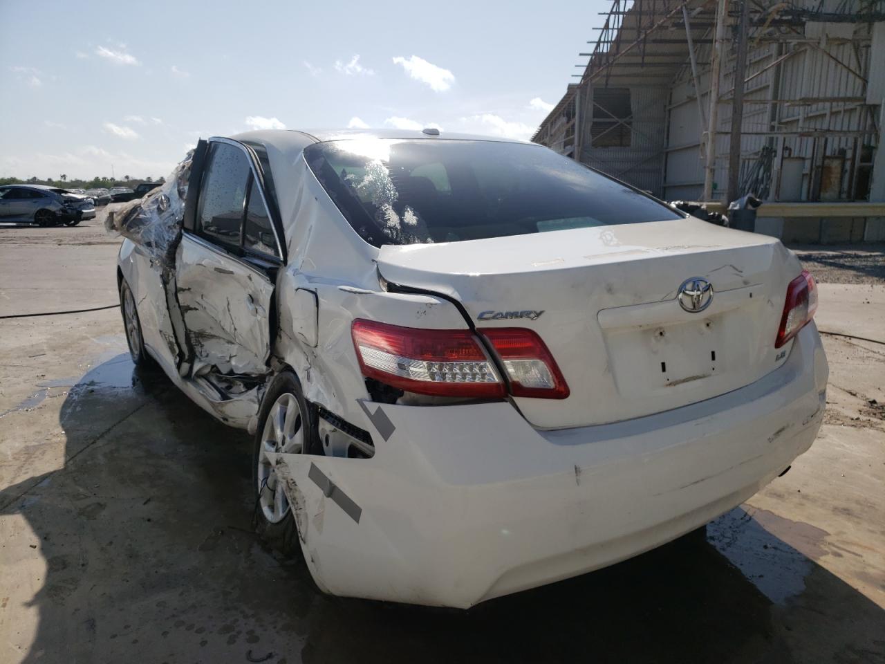 Photo 3 from auction – 2011 TOYOTA CAMRY BASE with VIN 4T4BF3EKXBR105662