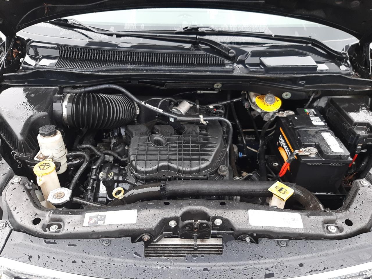 Photo 7 from auction – 2014 CHRYSLER TOWN & COU with VIN 2C4RC1BGXER396272