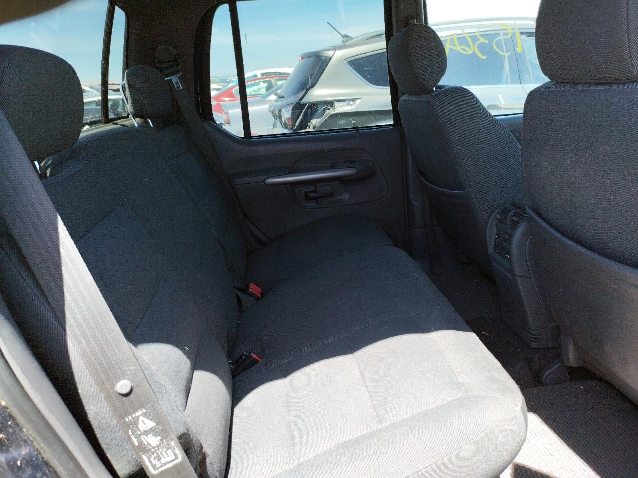 Photo 6 from auction – 2002 FORD EXPLORER S with VIN 1FMZU77E12UD23969