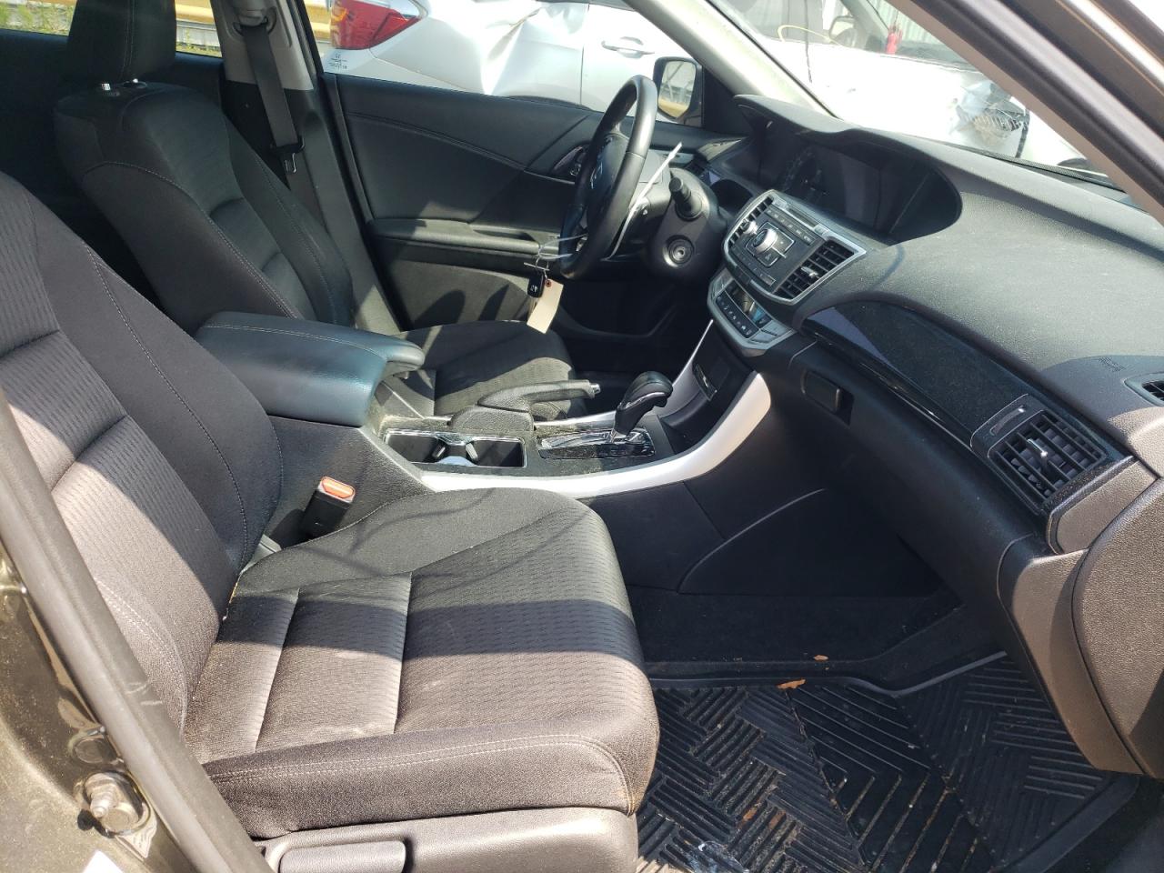 Photo 5 from auction – 2013 HONDA ACCORD SPO with VIN 1HGCR2F53DA061183