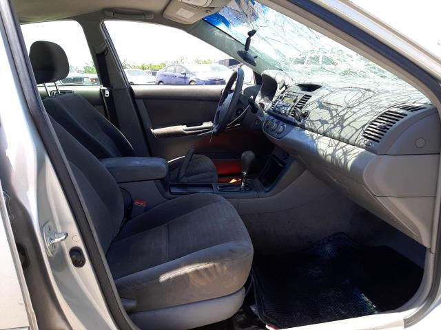 Photo 9 from auction – 2005 TOYOTA CAMRY LE with VIN 4T1BE32K95U977918