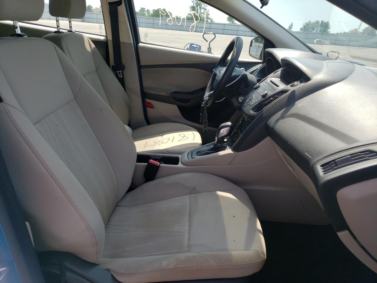 Photo 5 from auction – 2017 FORD FOCUS SE with VIN 1FADP3K22HL209026