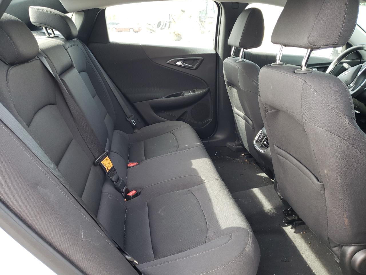 Photo 18 from auction – 2017 CHEVROLET MALIBU LT with VIN 1G1ZE5ST7HF235445