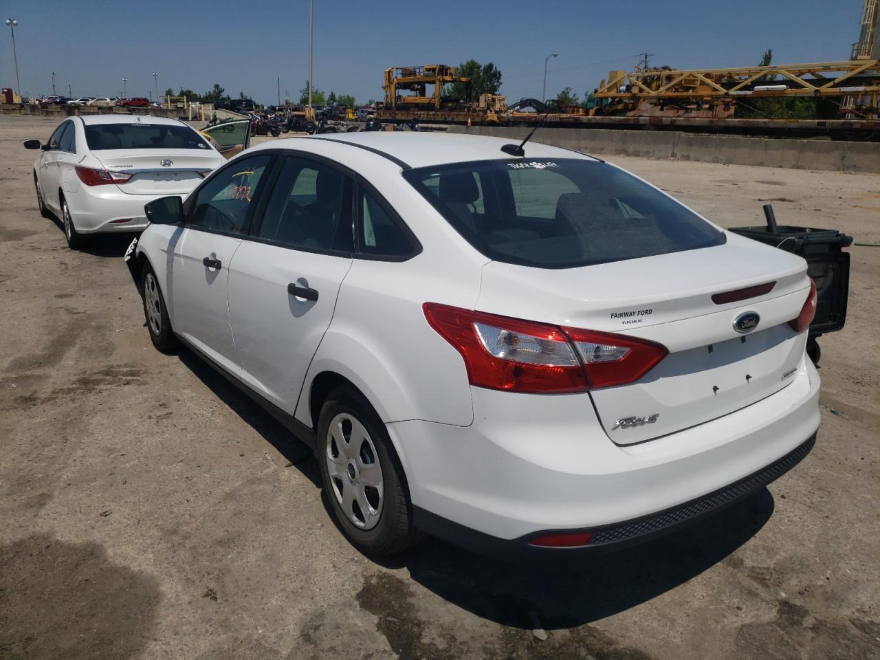 Photo 3 from auction – 2014 FORD FOCUS S with VIN 1FADP3E20EL225491