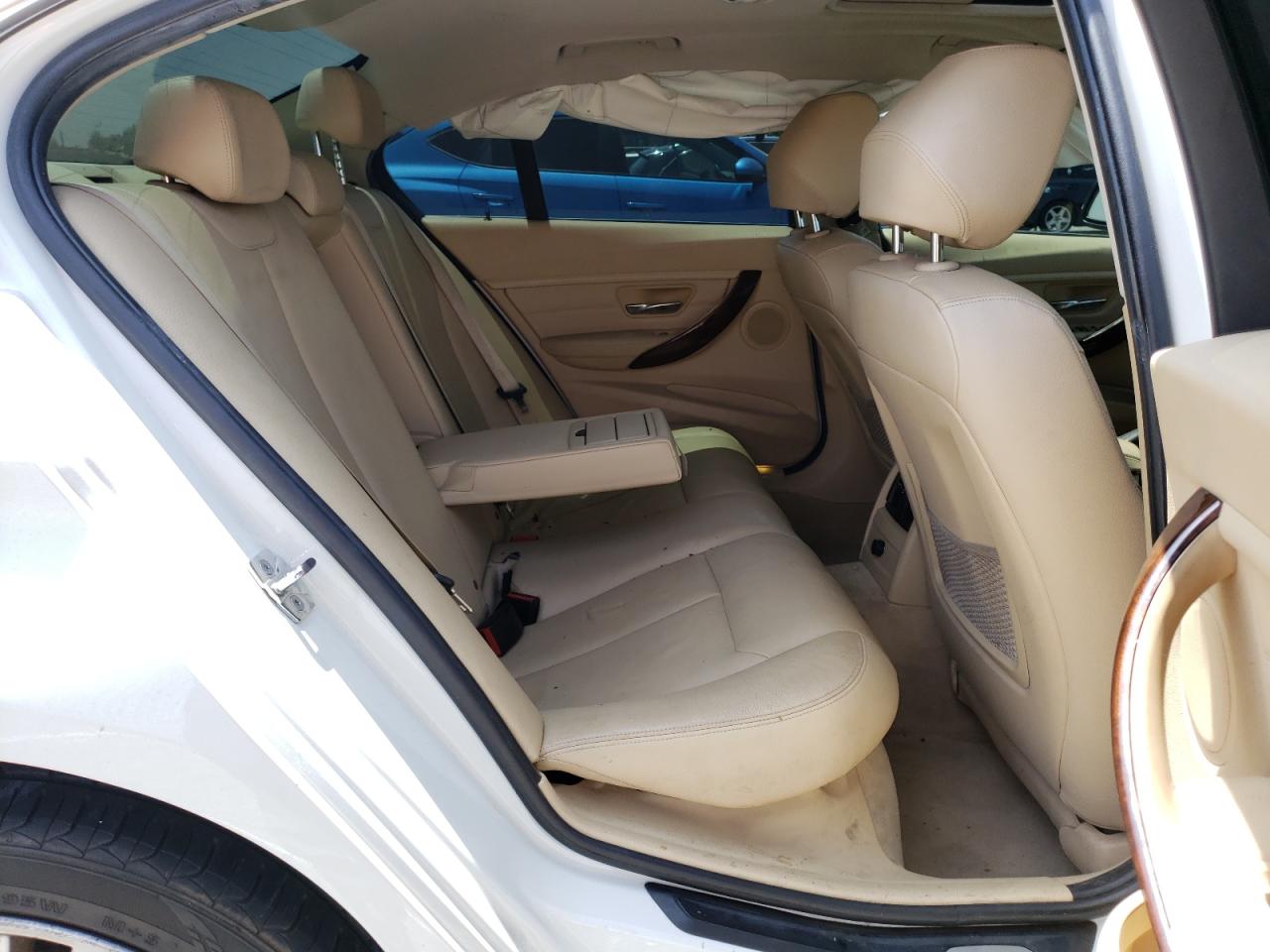 Photo 6 from auction – 2012 BMW 328 I SULE with VIN WBA3C1C53CF432078