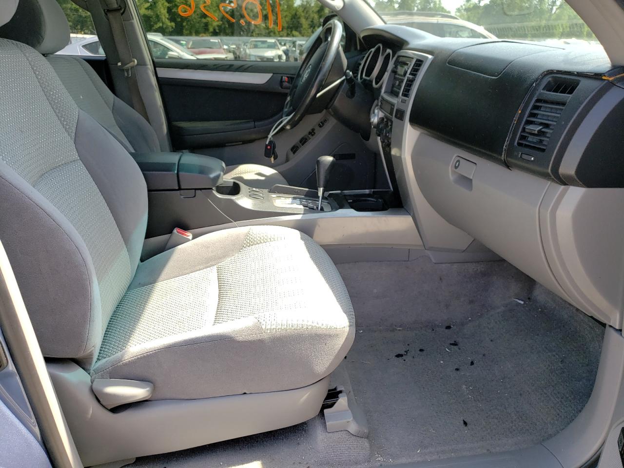 Photo 5 from auction – 2004 TOYOTA 4RUNNER SR with VIN JTEBU14R640036885