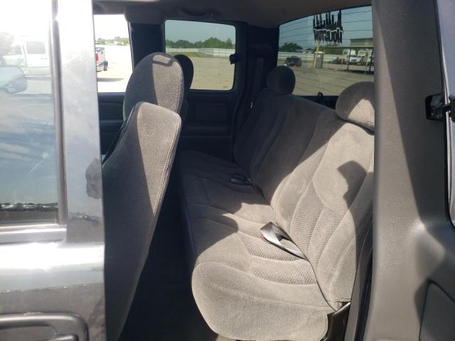 Photo 6 from auction – 2004 CHEVROLET SILVERADO with VIN 2GCEC19T441165706