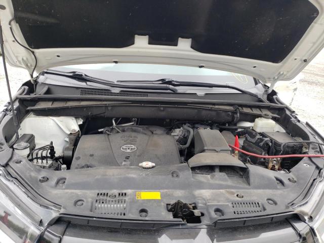 Photo 7 from auction – 2018 TOYOTA HIGHLANDER with VIN 5TDJZRFH0JS804101