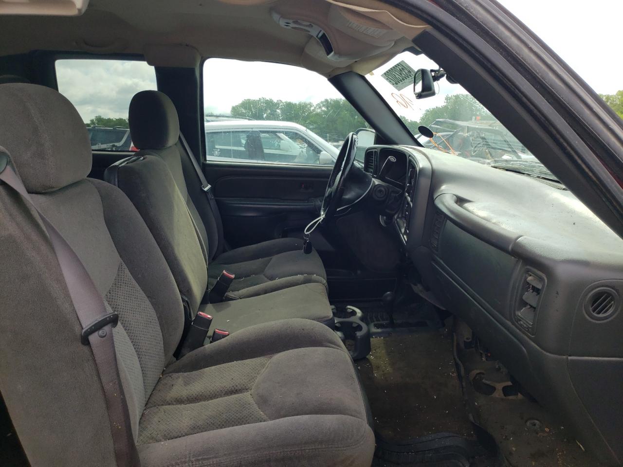 Photo 5 from auction – 2006 CHEVROLET SILVERADO with VIN 2GCEK19V061119295