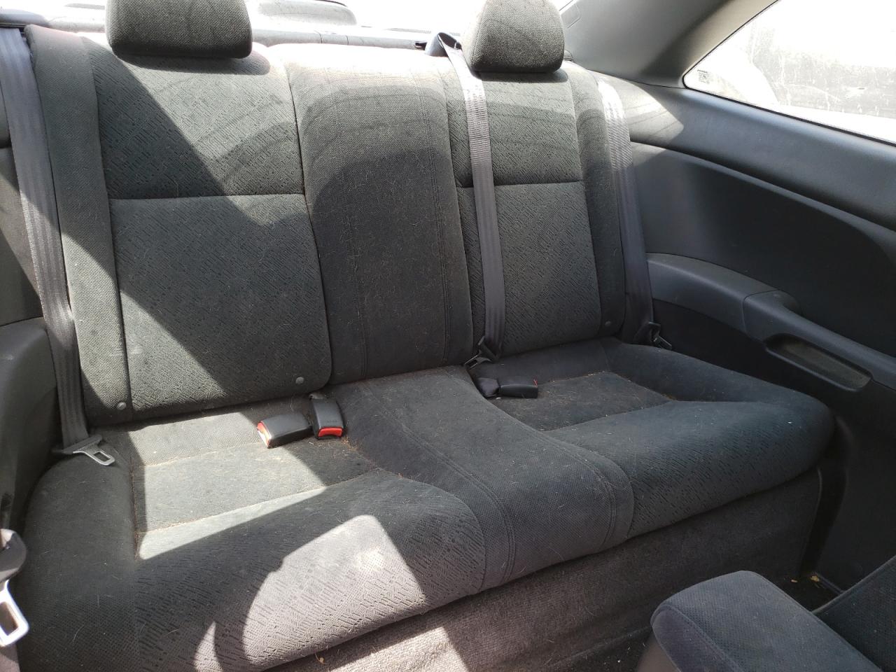 Photo 6 from auction – 2005 HONDA CIVIC EX with VIN 1HGEM229X5L032267