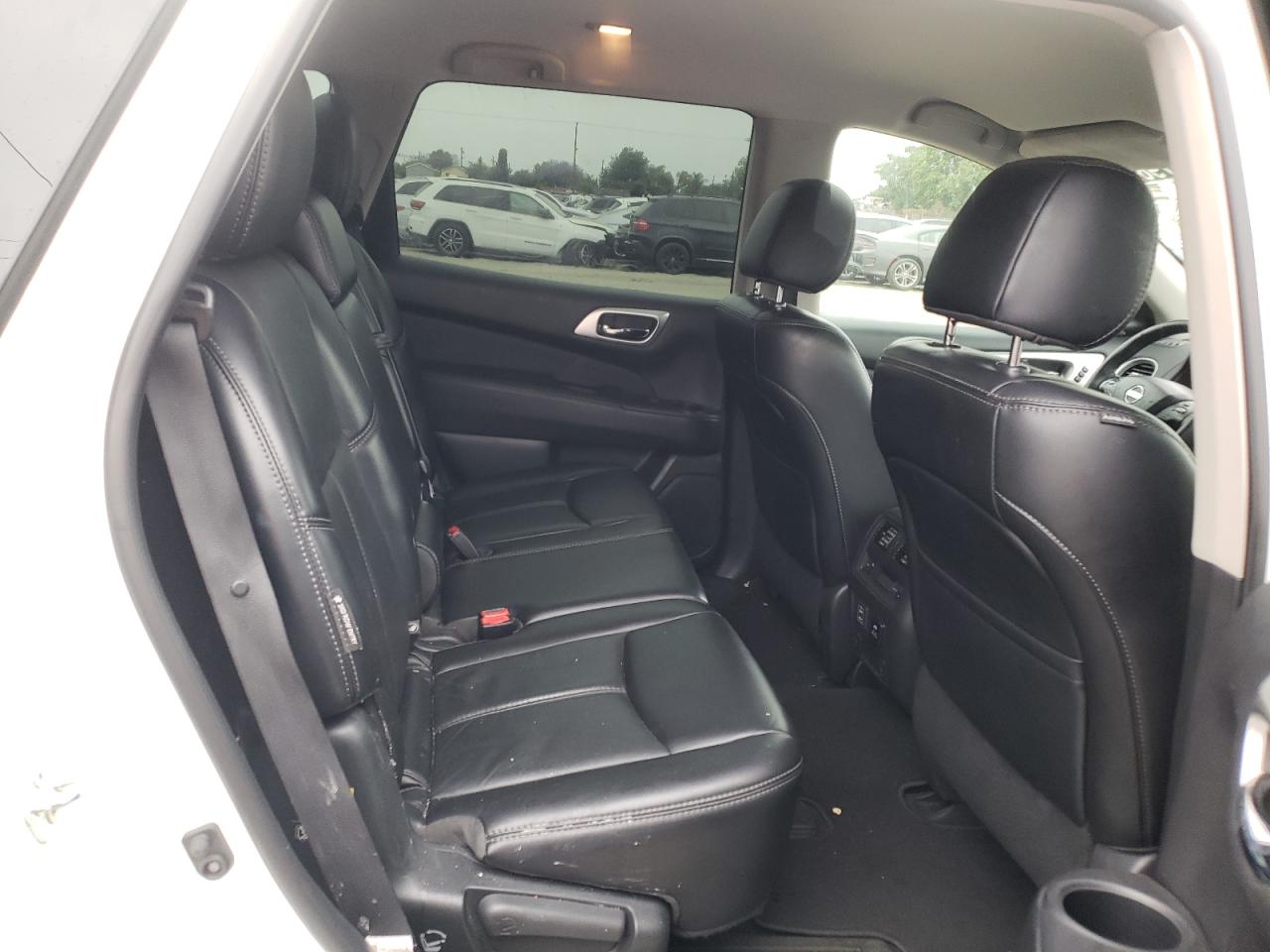 Photo 6 from auction – 2018 NISSAN PATHFINDER with VIN 5N1DR2MN3JC645147