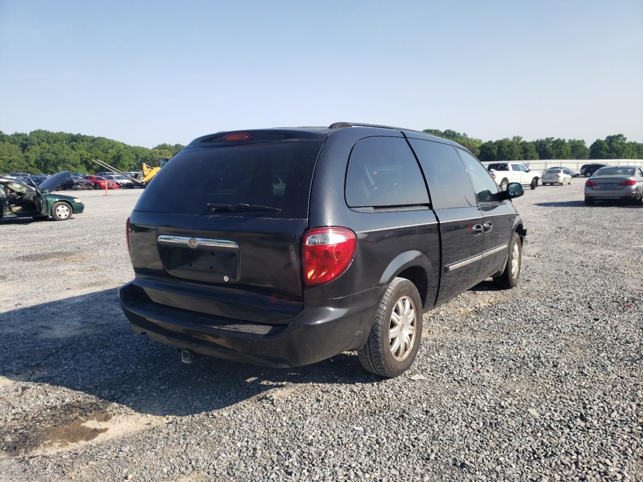 Photo 4 from auction – 2007 CHRYSLER TOWN & COU with VIN 2A4GP54L47R274923