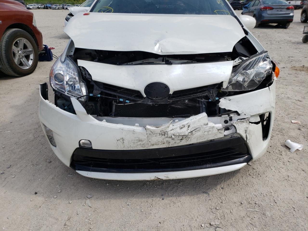 Photo 9 from auction – 2014 TOYOTA PRIUS with VIN JTDKN3DUXE1740522