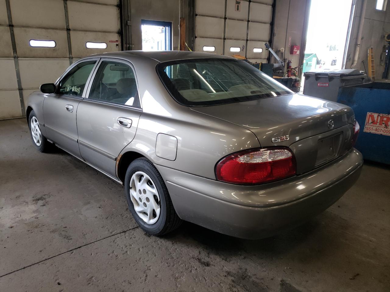Photo 3 from auction – 2002 MAZDA 626 LX with VIN 1YVGF22C725306984