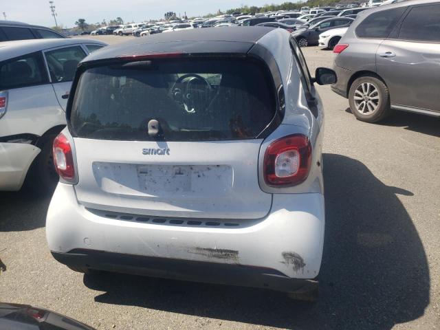Photo 6 from auction – 2016 SMART FORTWO with VIN WMEFJ5DA2GK124973