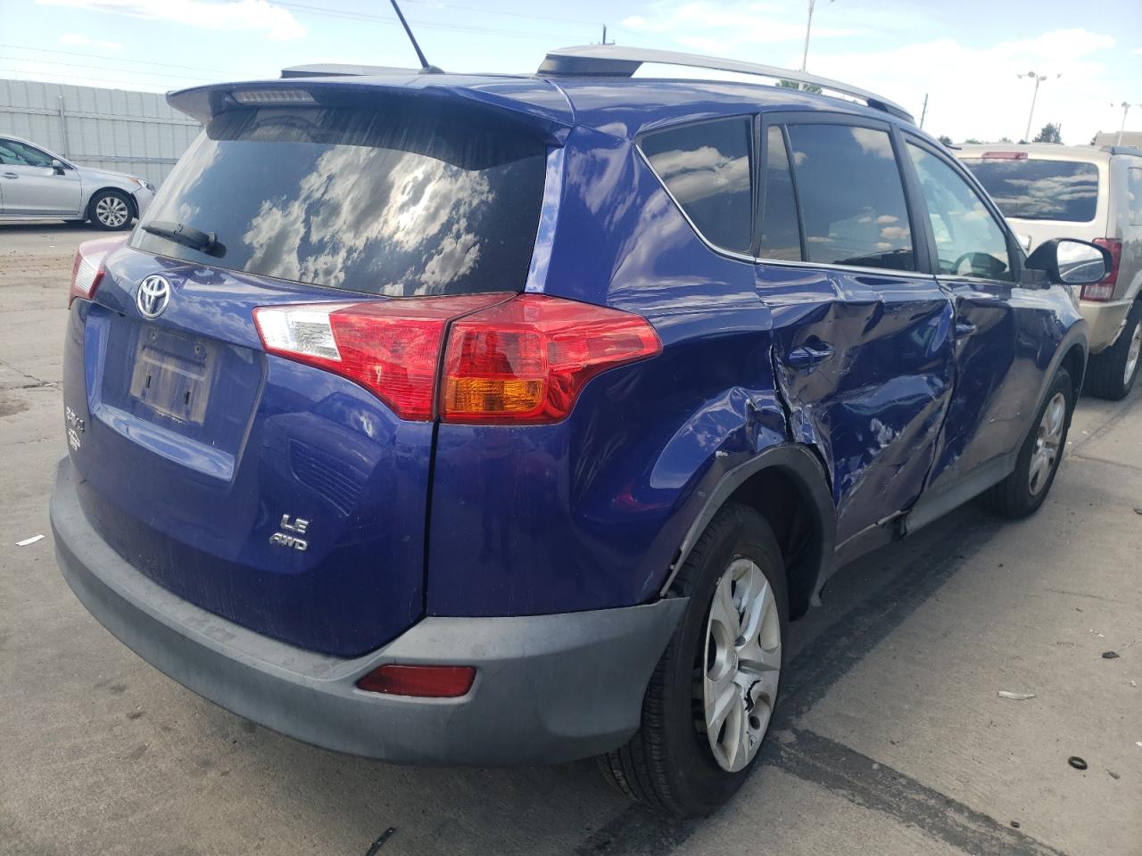 Photo 4 from auction – 2014 TOYOTA RAV4 LE with VIN 2T3BFREVXEW131035