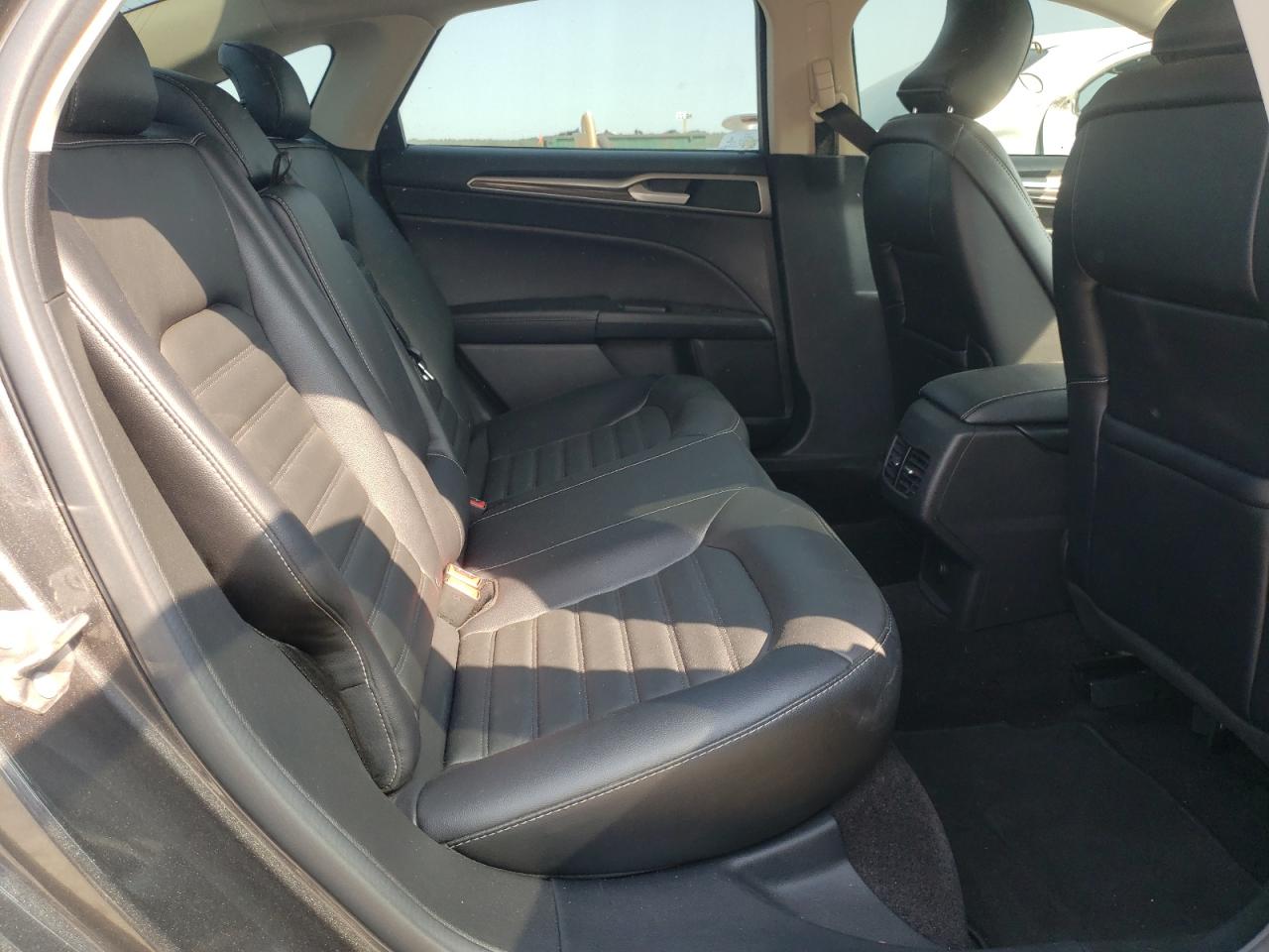 Photo 6 from auction – 2017 FORD FUSION SE with VIN 3FA6P0T91HR100755