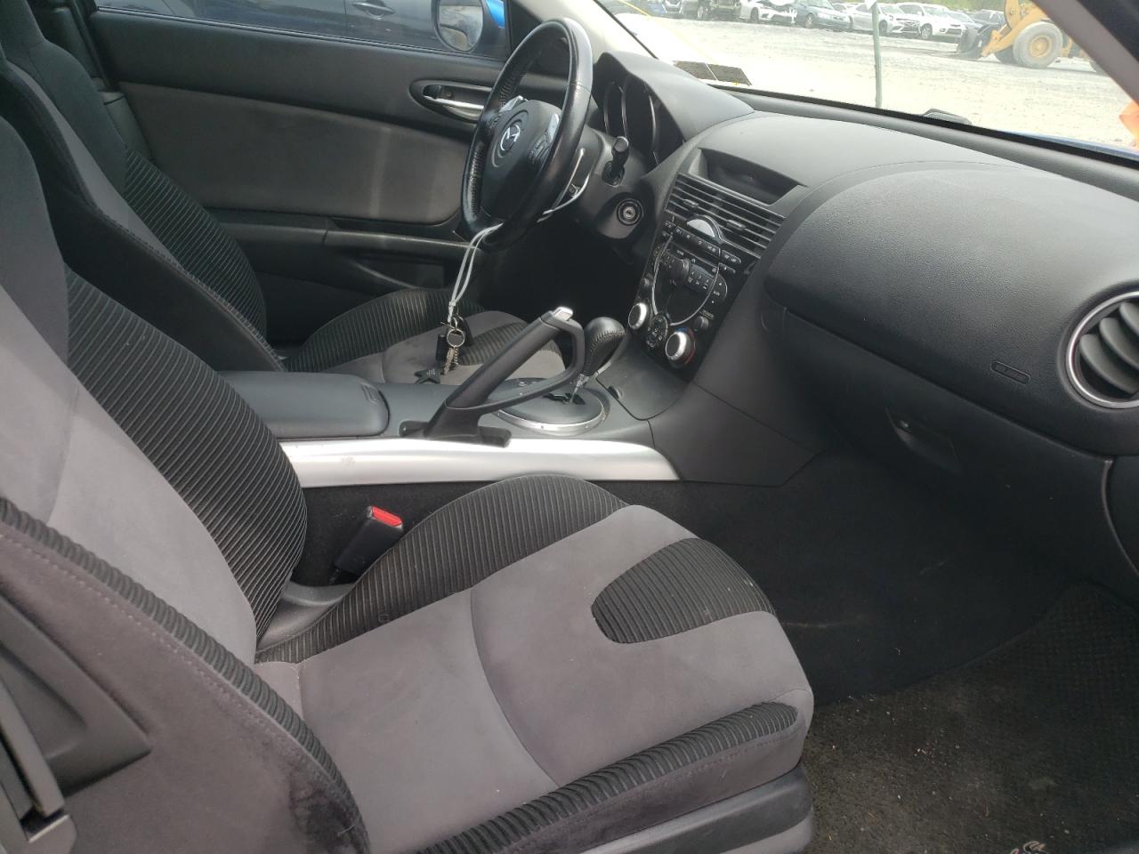 Photo 5 from auction – 2004 MAZDA RX8 with VIN JM1FE17N740128163