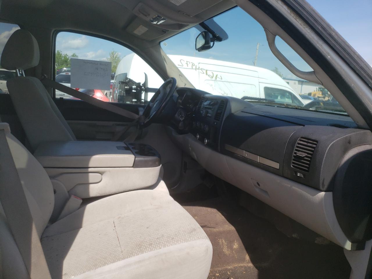 Photo 5 from auction – 2008 CHEVROLET SILVERADO with VIN 1GCHK23658F225600